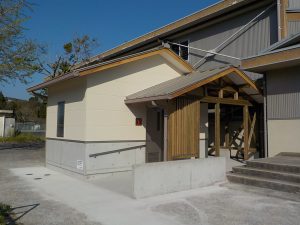 塚原屋外便所の外観